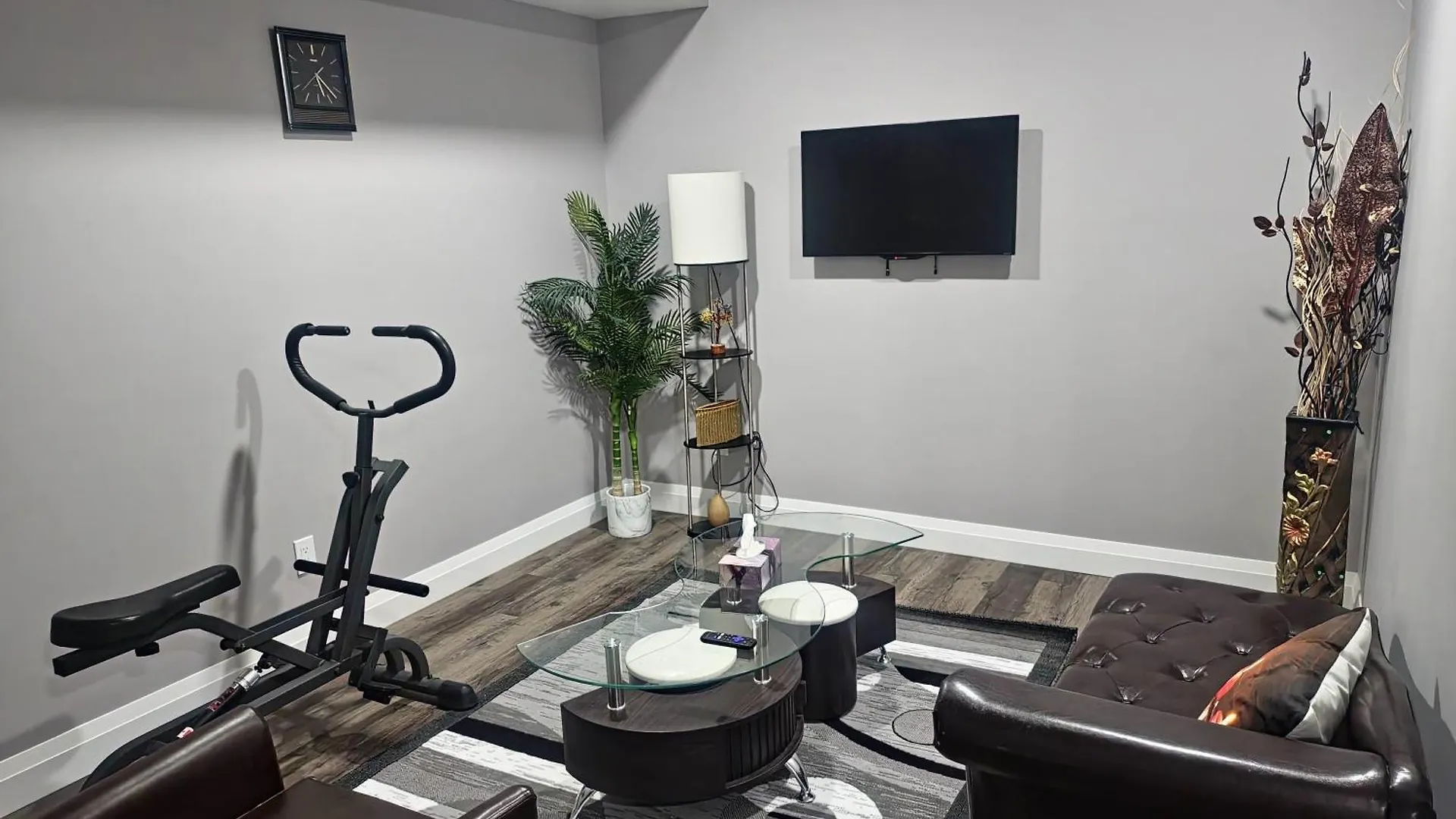 Apartment Cozy Basement Suite - Private Entrance - Free Netflix Edmonton Canada